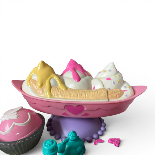 1991 Cupcakes Banana Split Playset Back view