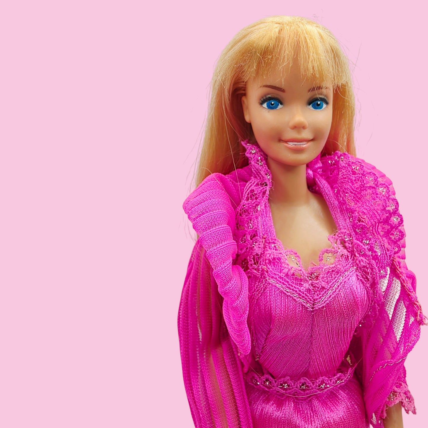 Vintage 1970s doll. Beauty Secrets. Iconic 70s Barbie!. Face view.