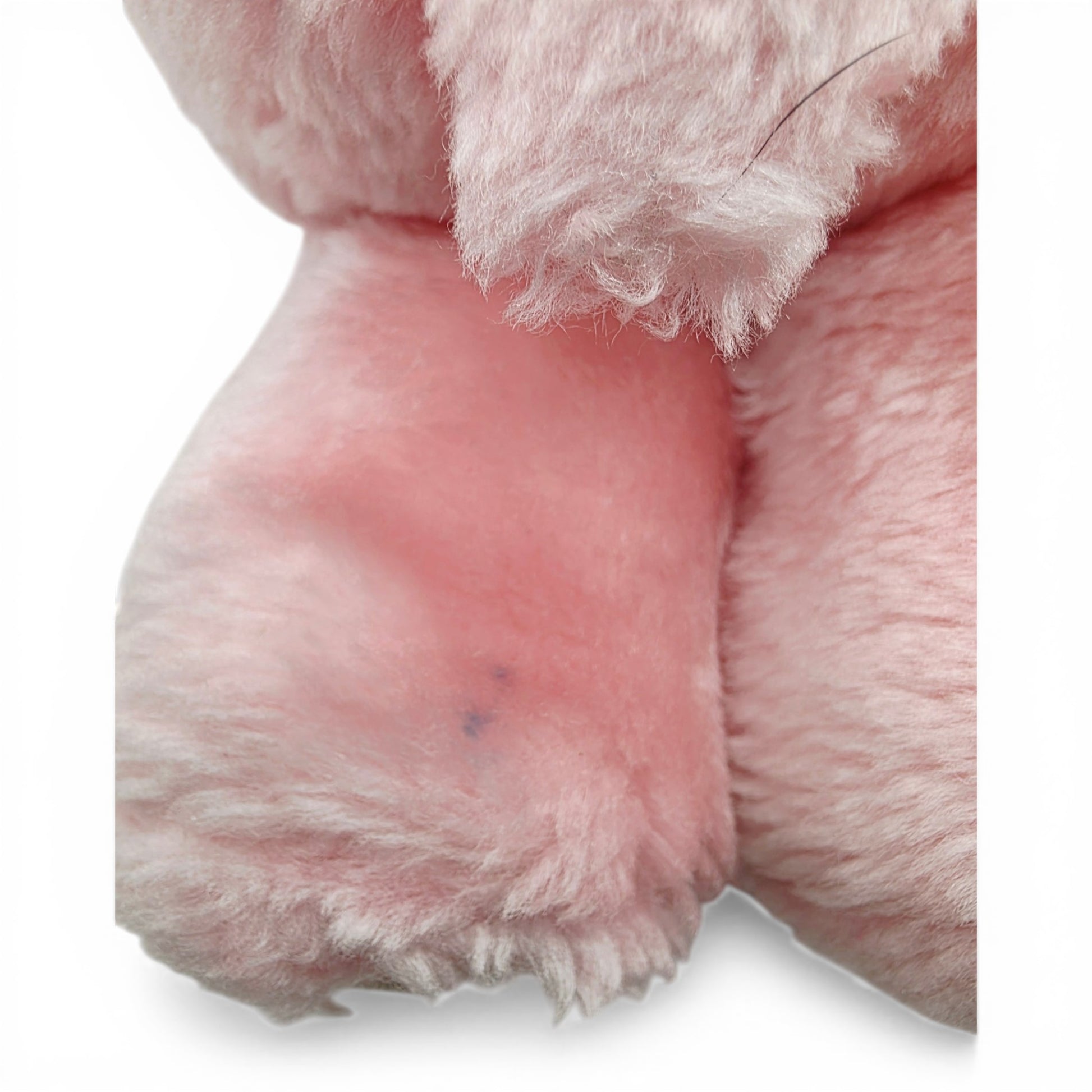 1983 Care Bears 33cm Love-a-Lot Bear plush — Close-up 1