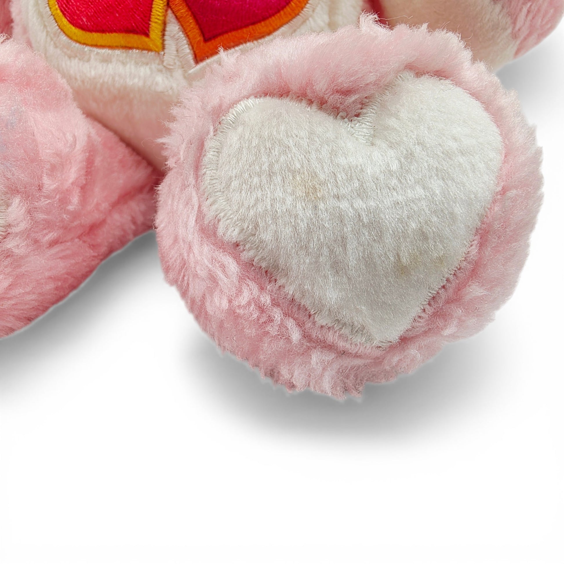 1983 Care Bears 33cm Love-a-Lot Bear plush — Close-up 2