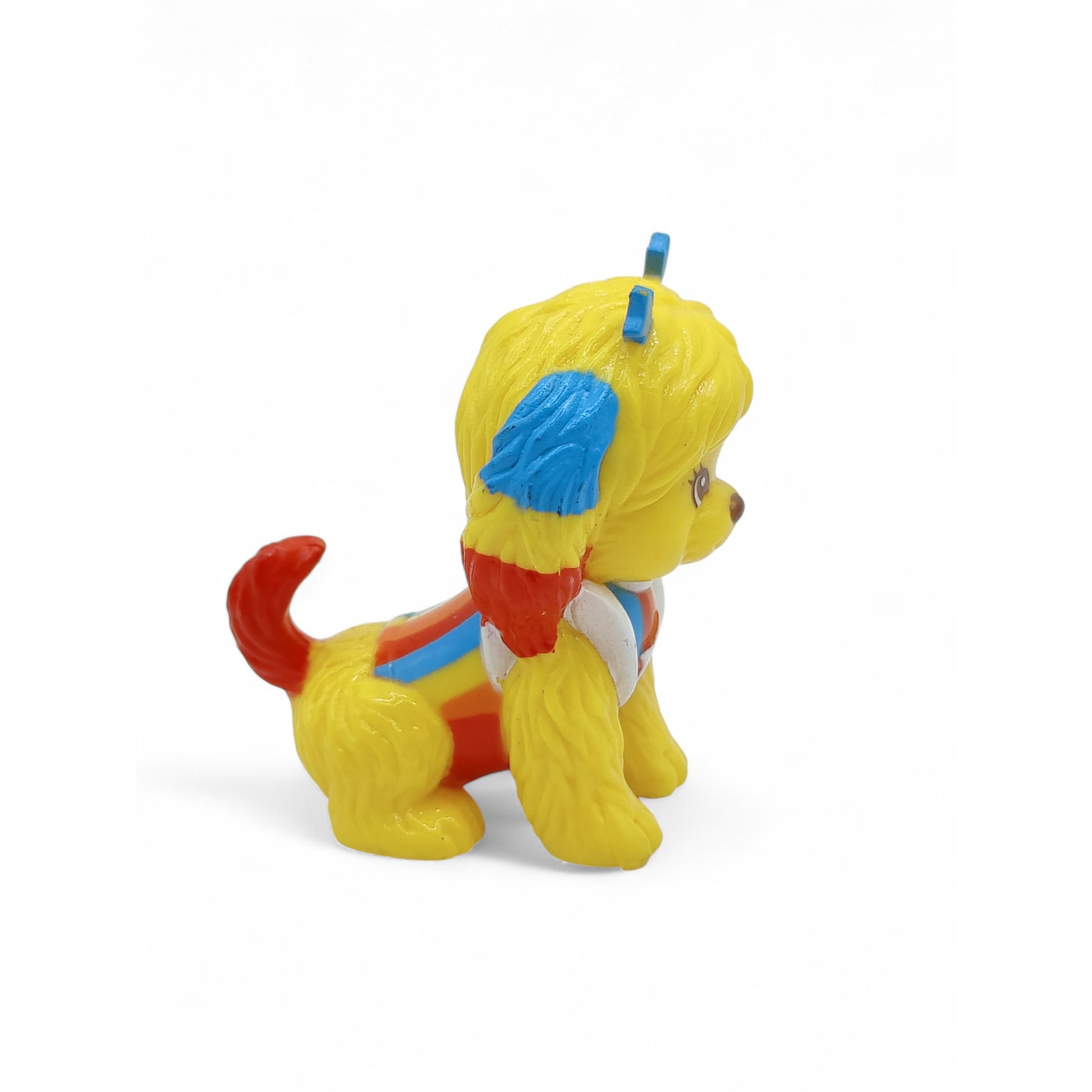 Vintage 1980s mini pvc figure. Mini PVC Figure. Puppy Brite. 6cm. Right view.