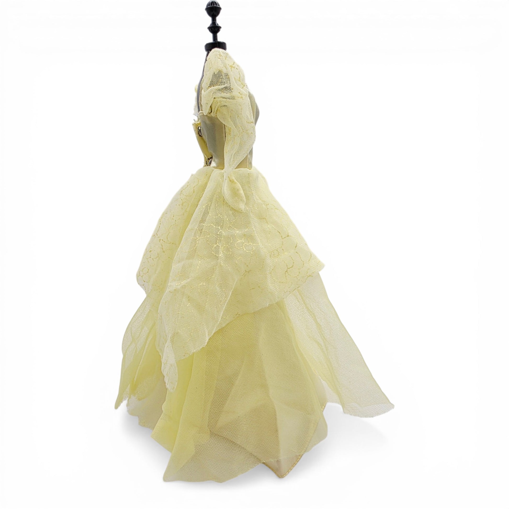 1985 Barbie Dream Glow doll fashion — Close-up 2