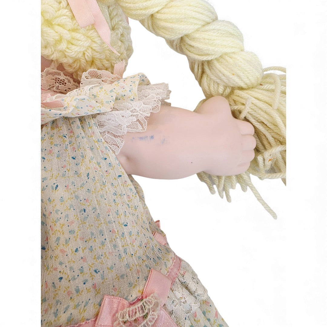 Vintage 1980s doll. Porcelain CPK. Pamela Diane. Limited Run 40cm. Close up 7 view.