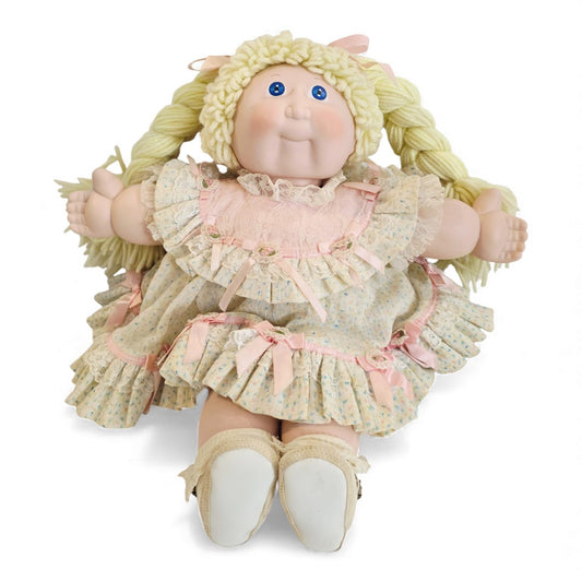 Vintage 1980s doll. Porcelain CPK. Pamela Diane. Limited Run 40cm. Front view.