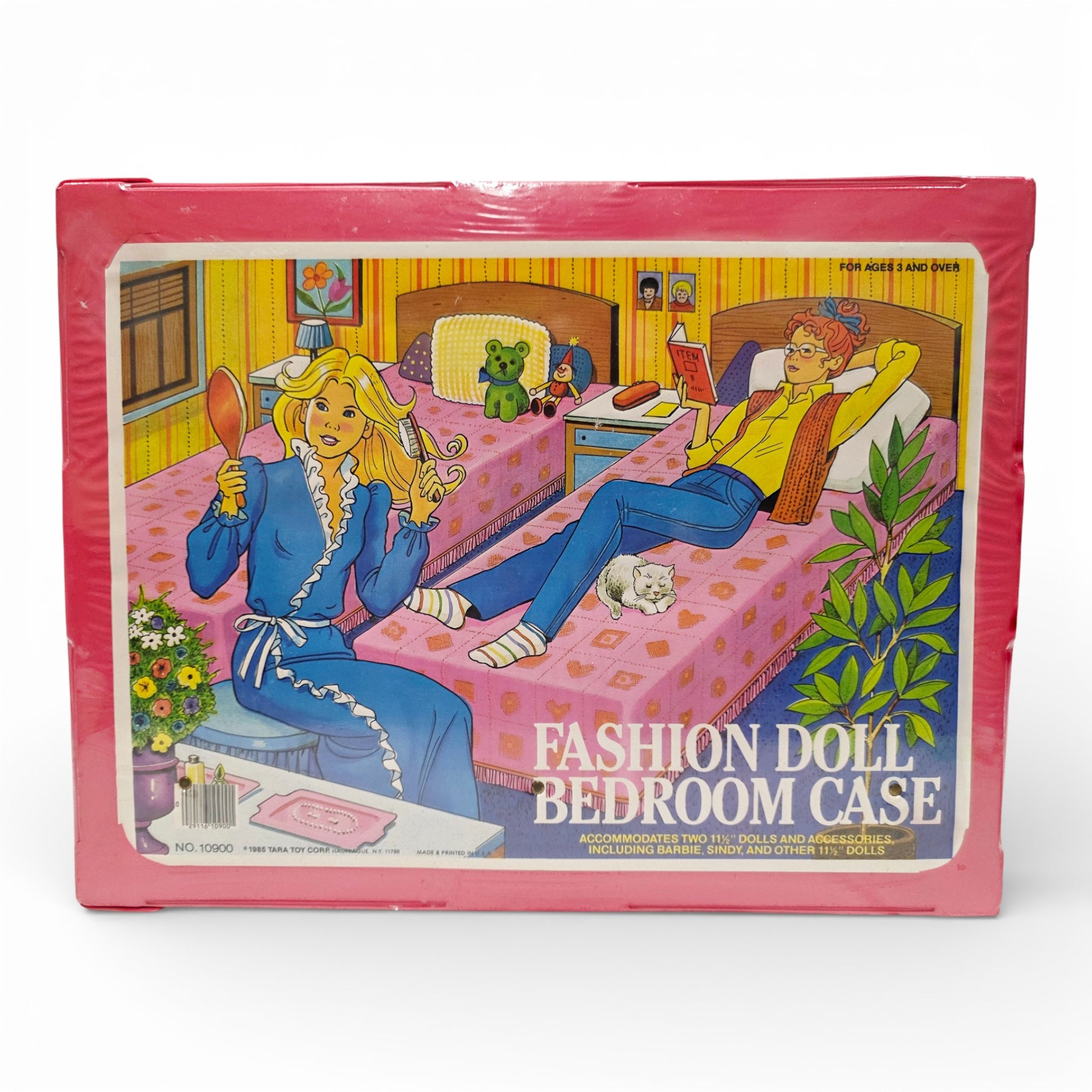 Vintage 1980s doll accessory. Fashion Doll Case. Tara Toy Corp. Massive Wardobe & Bedroom! 44 x 34cm. Front view.