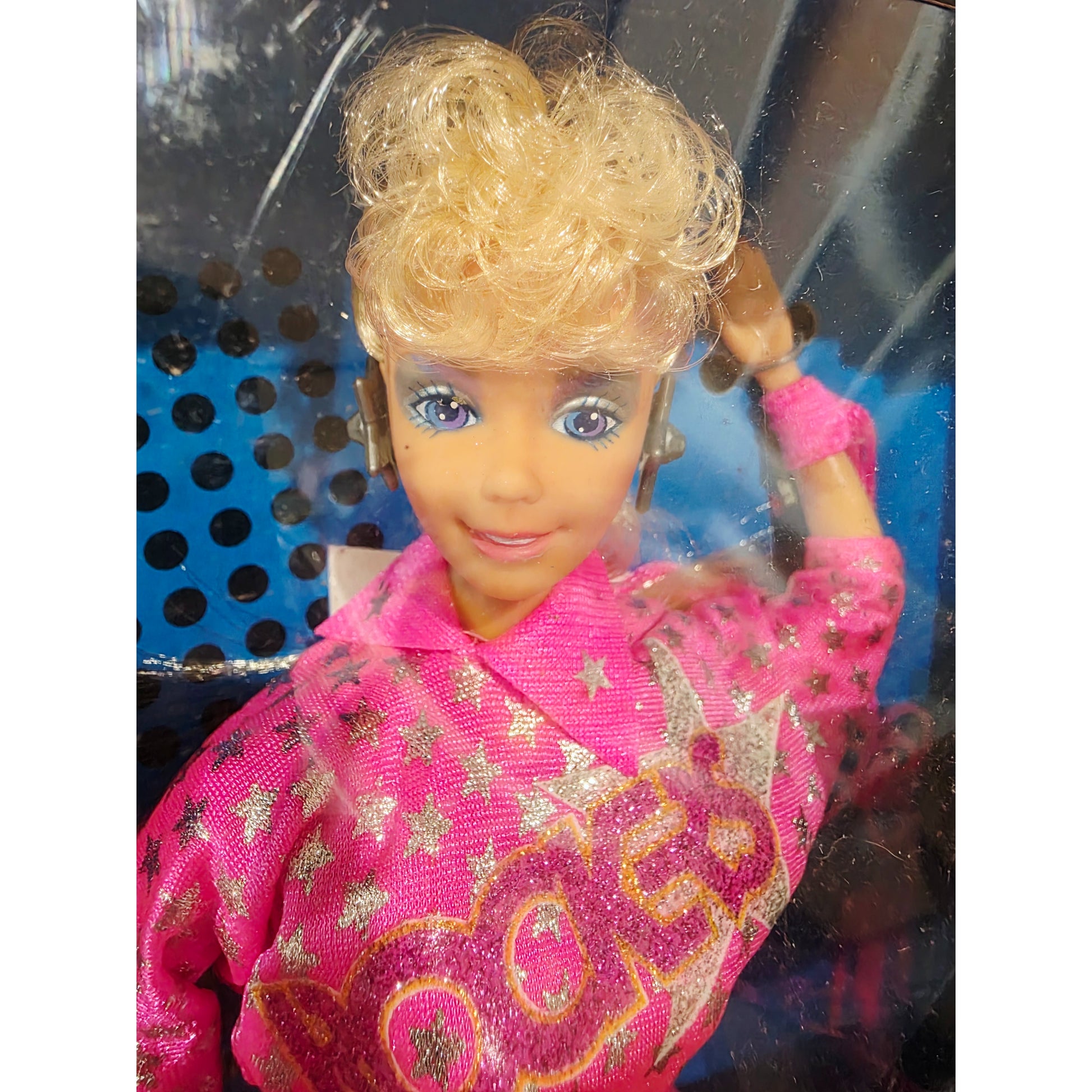 1986 Barbie Barbie & the Rockers Barbie doll — Face close-up