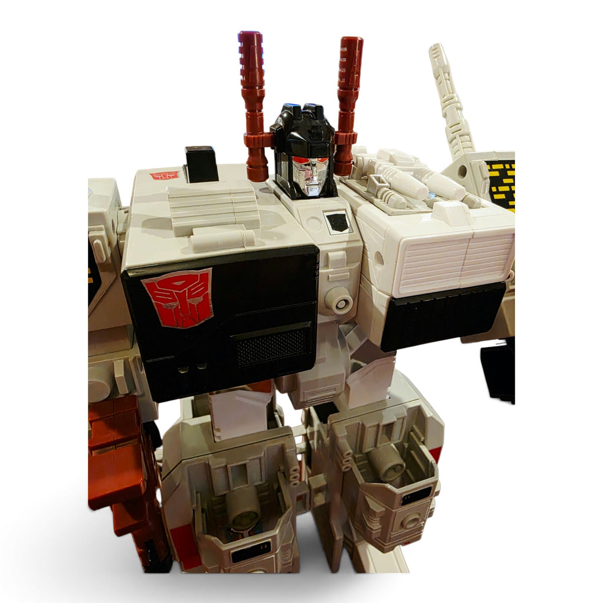 1986 Transformers Autobot City / Battle Station Metroplex Close-up 10 view