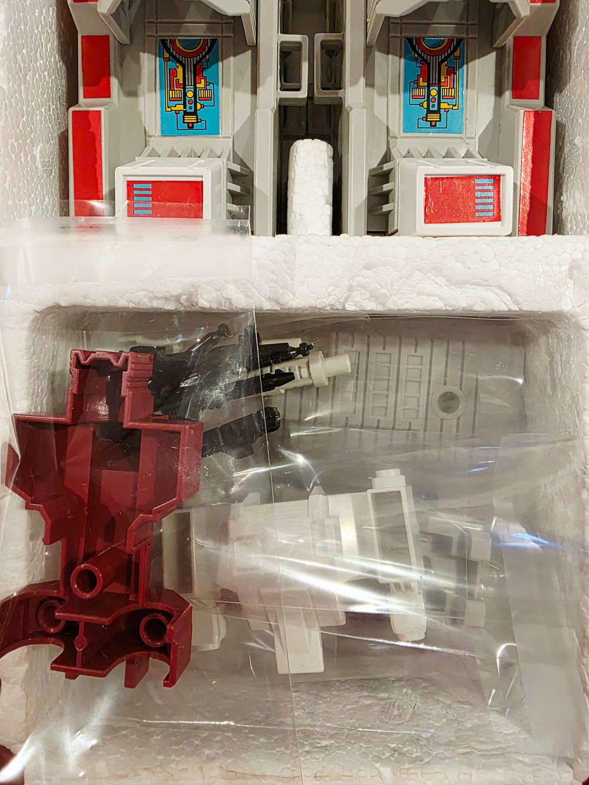 1986 Transformers Autobot City / Battle Station Metroplex Close-up 20 view