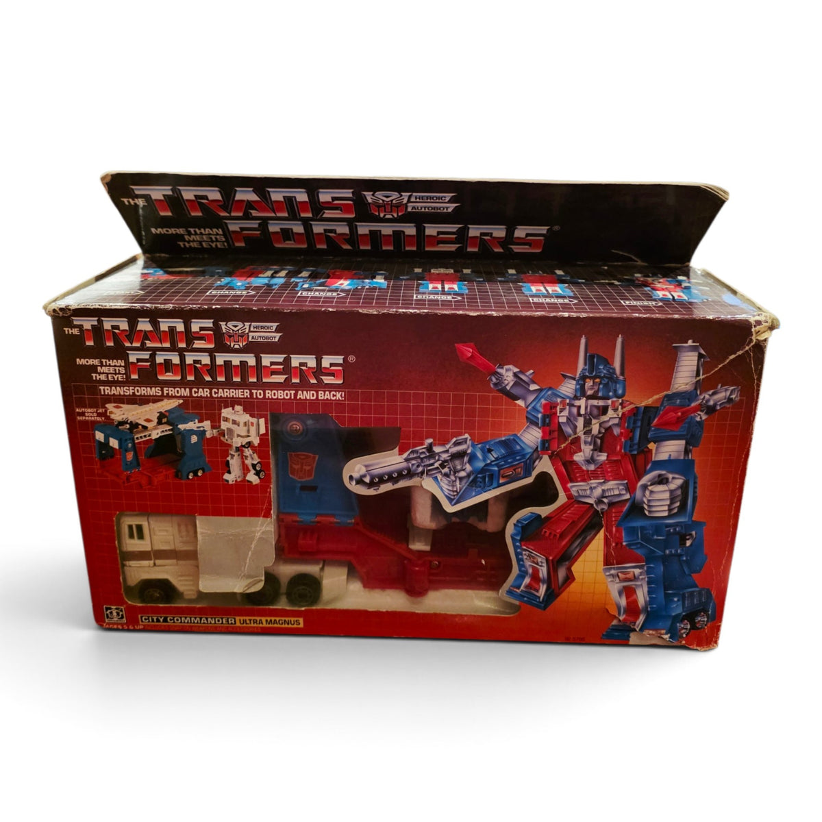 1986 Transformers City Commander Ultra Magnus Front view