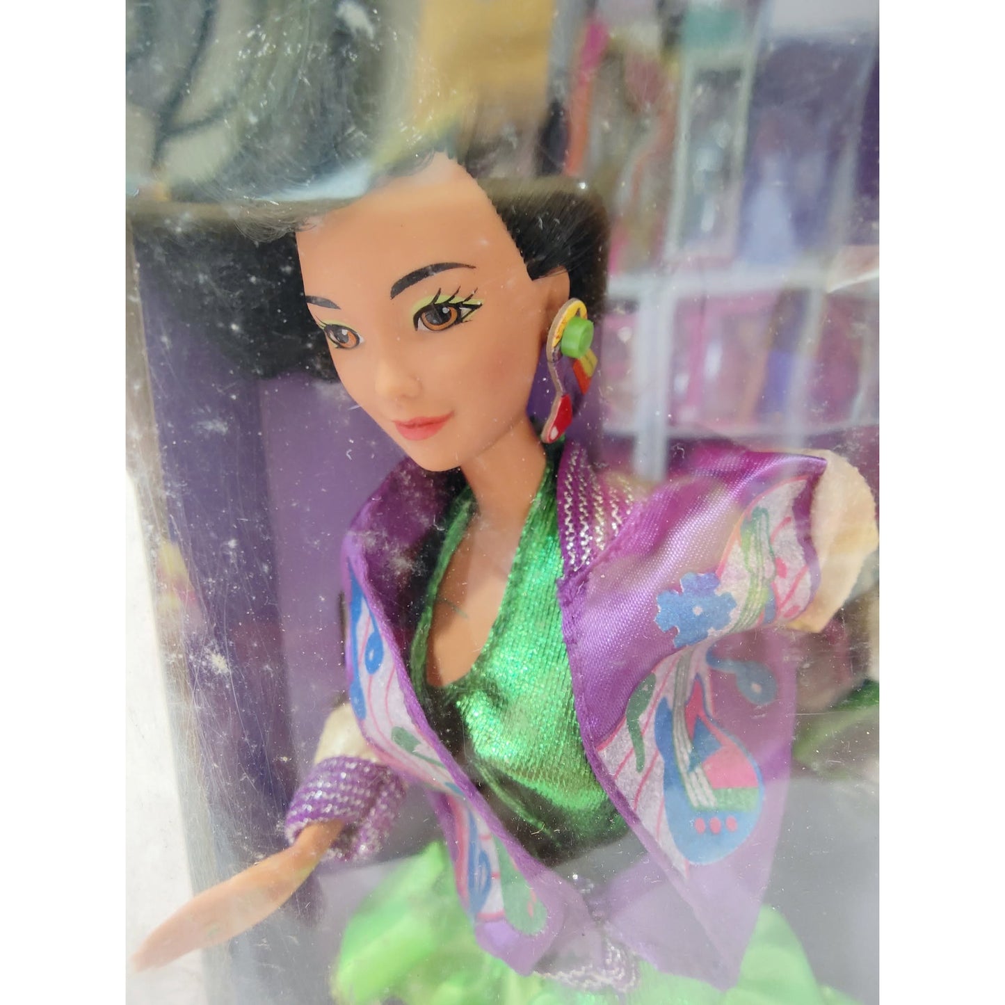 1988 Barbie Barbie and the Sensations Becky doll — Face close-up