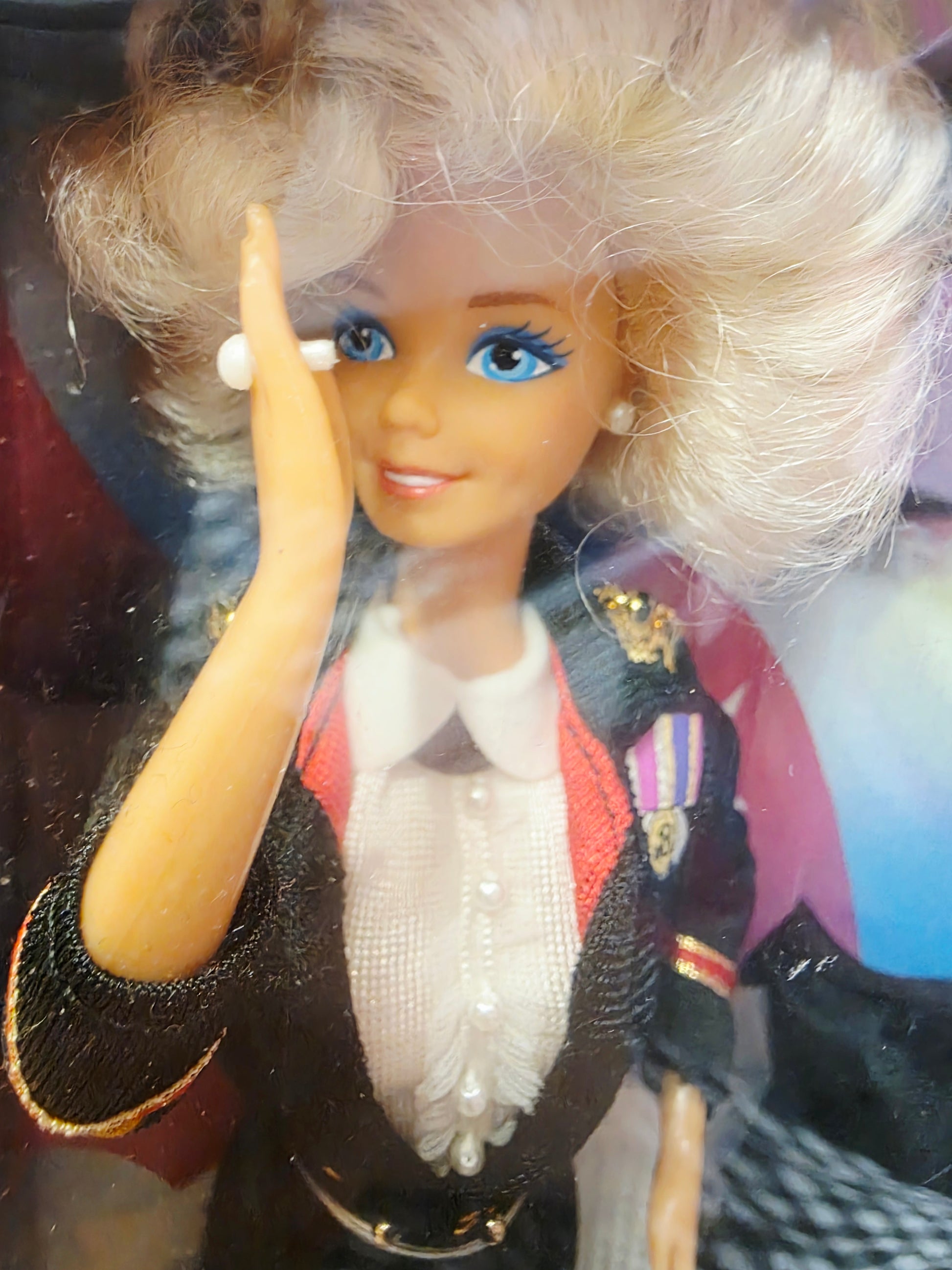1989 Barbie American Beauties Army Doll doll — Face close-up