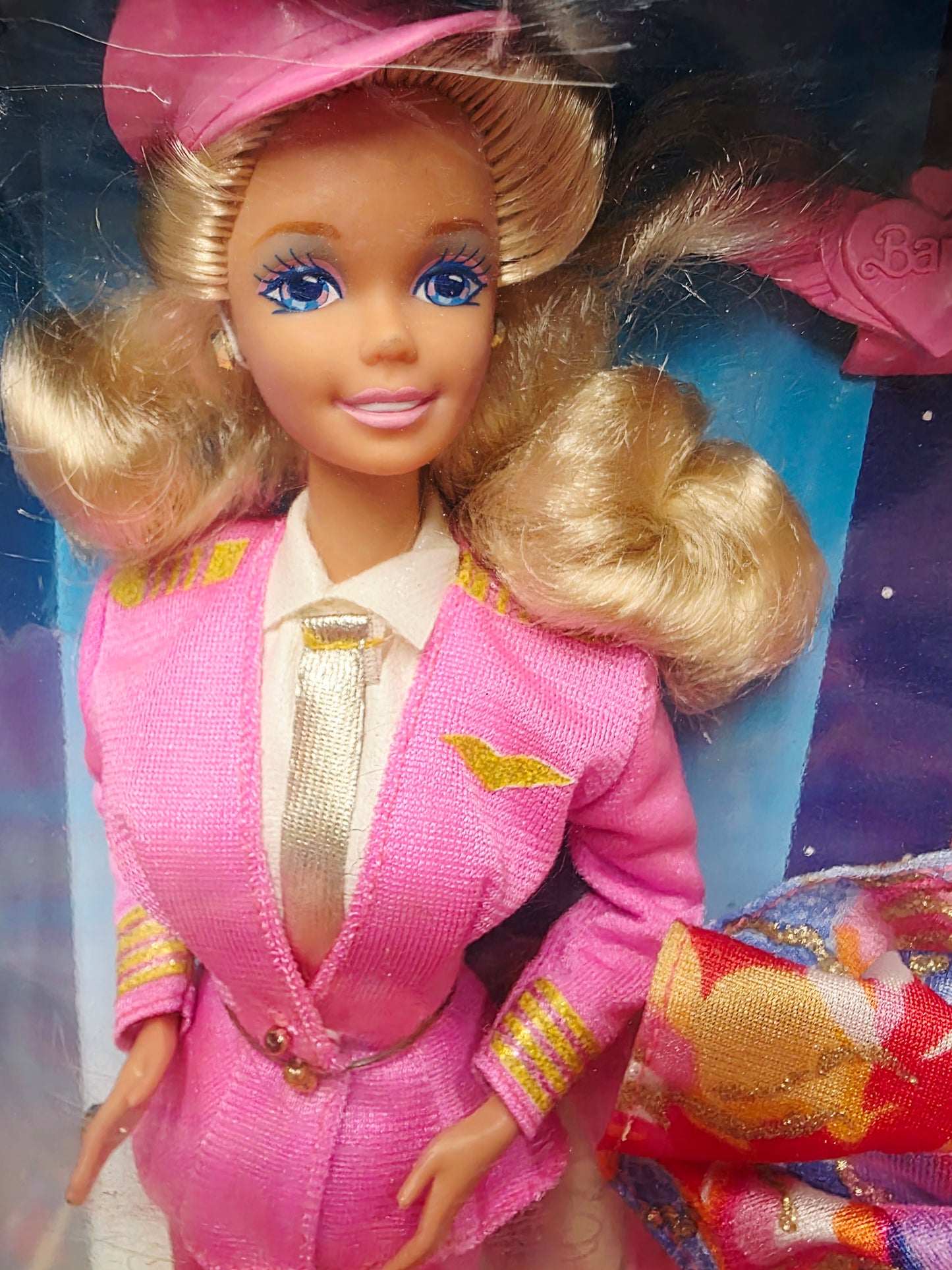 1989 Barbie Flight Time Flight Time Barbie doll giftset — Face close-up