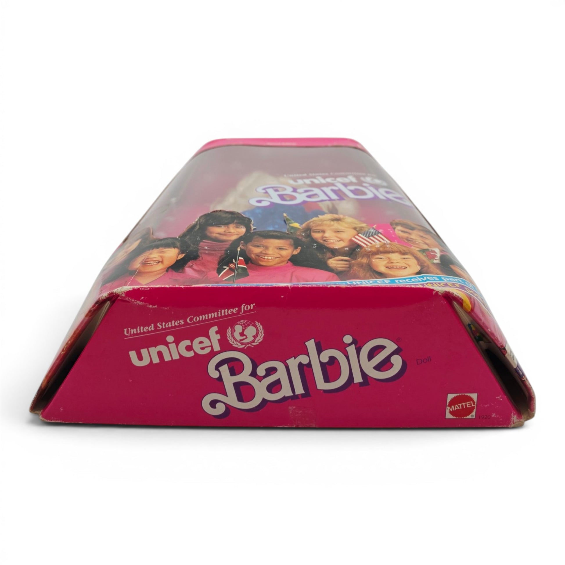 1989 Barbie UNICEF Special Edition Blonde doll — Bottom view