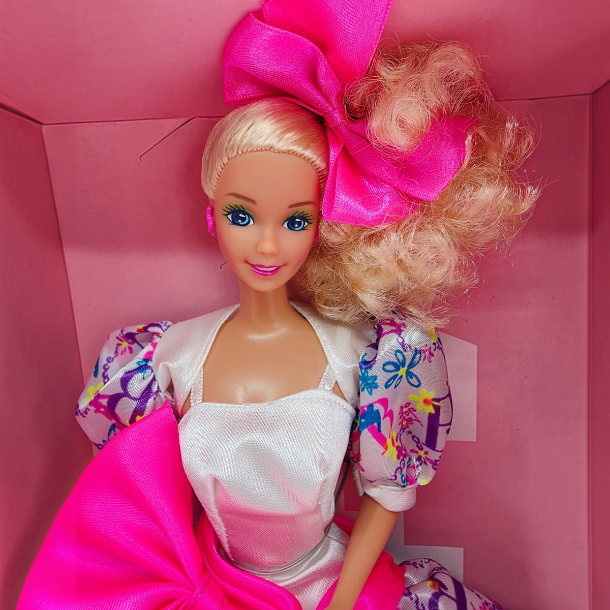 1990 Barbie Applause Barbie Style Face view
