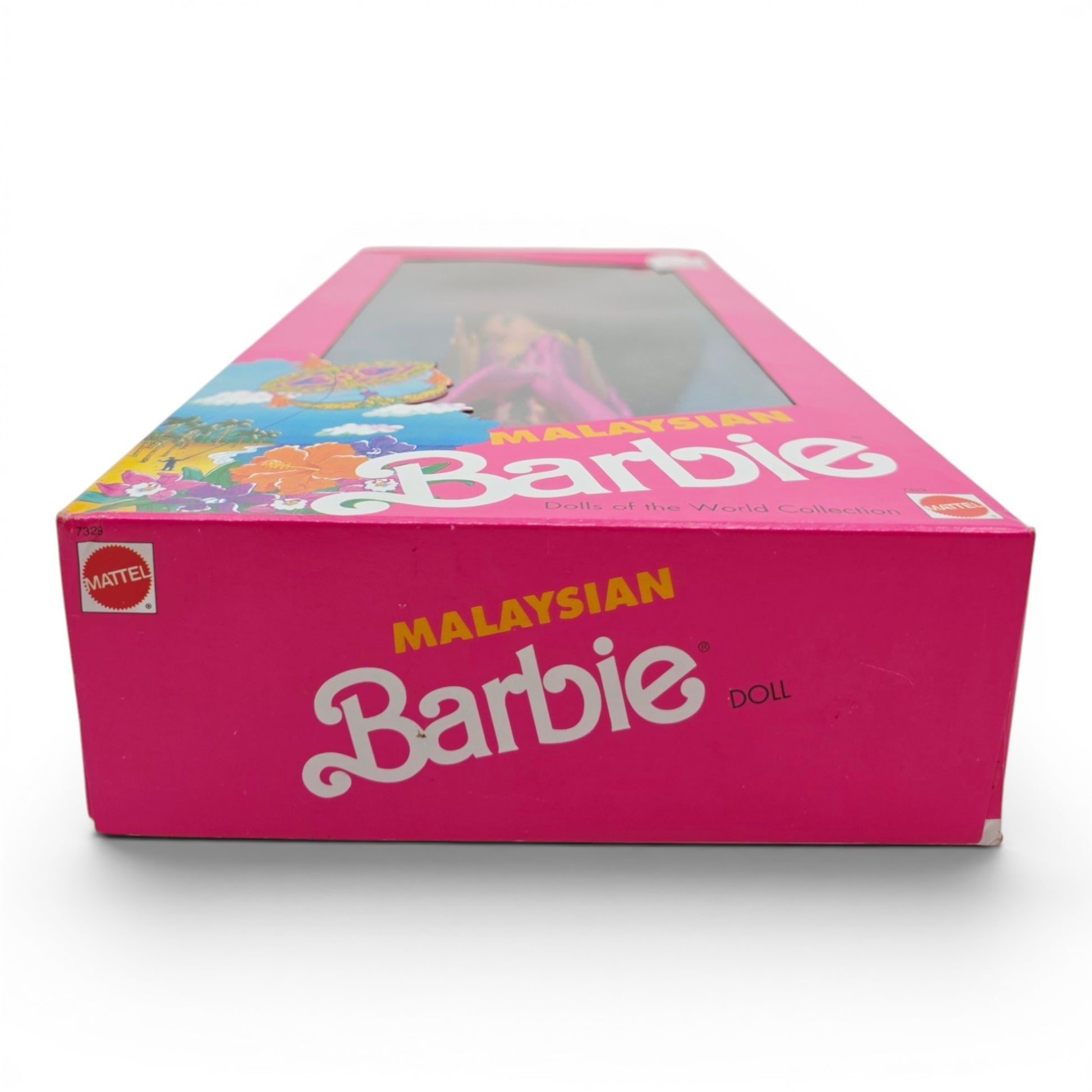 1990 Barbie Dolls of the World Malaysian doll — Bottom view