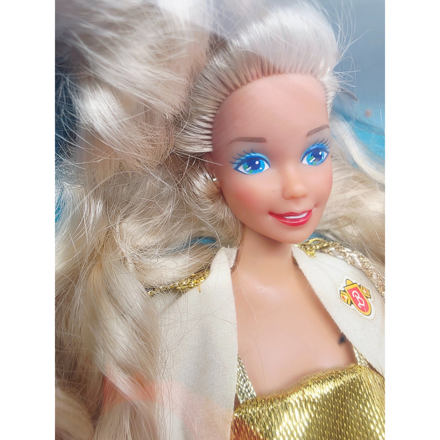 1990 Barbie Summit Special Edition Blonde doll — Face close-up