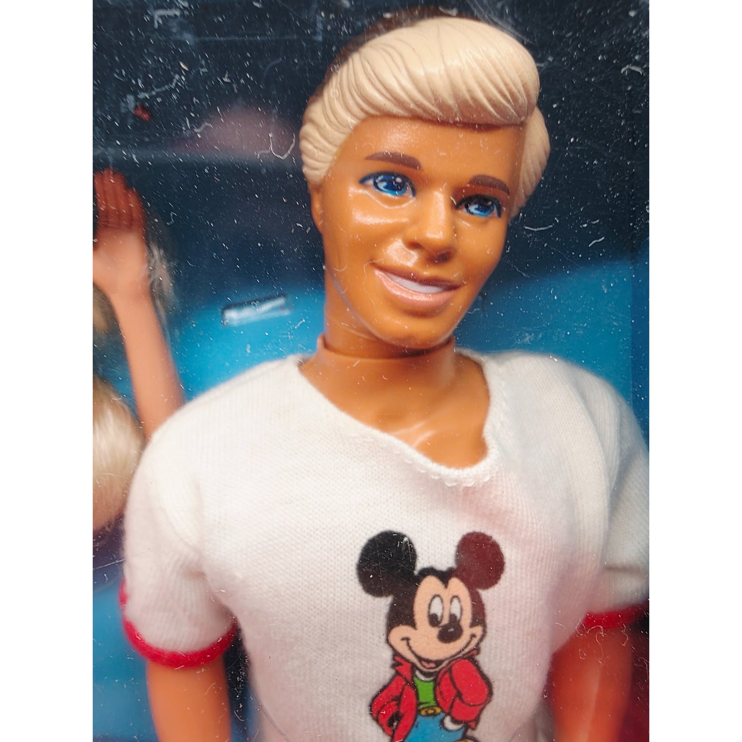 1991 Barbie Barbie and Friends Disney Gift Set Barbie, Ken, Skipper doll giftset — Close-up 2