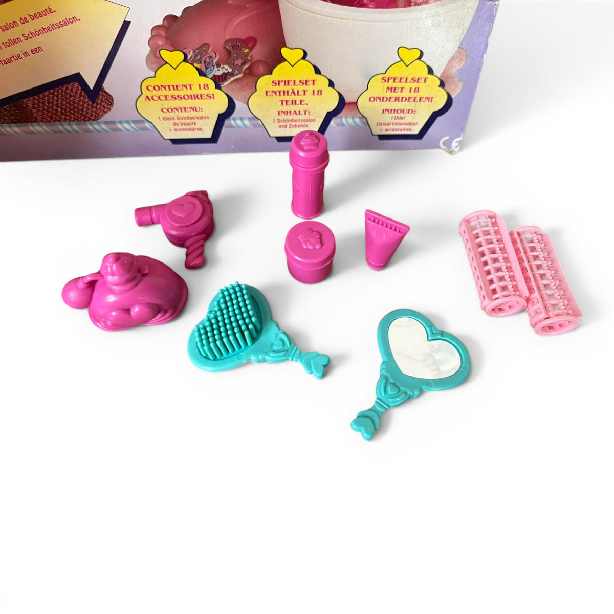 1991 Cupcakes Banana Split Playset Bottom view