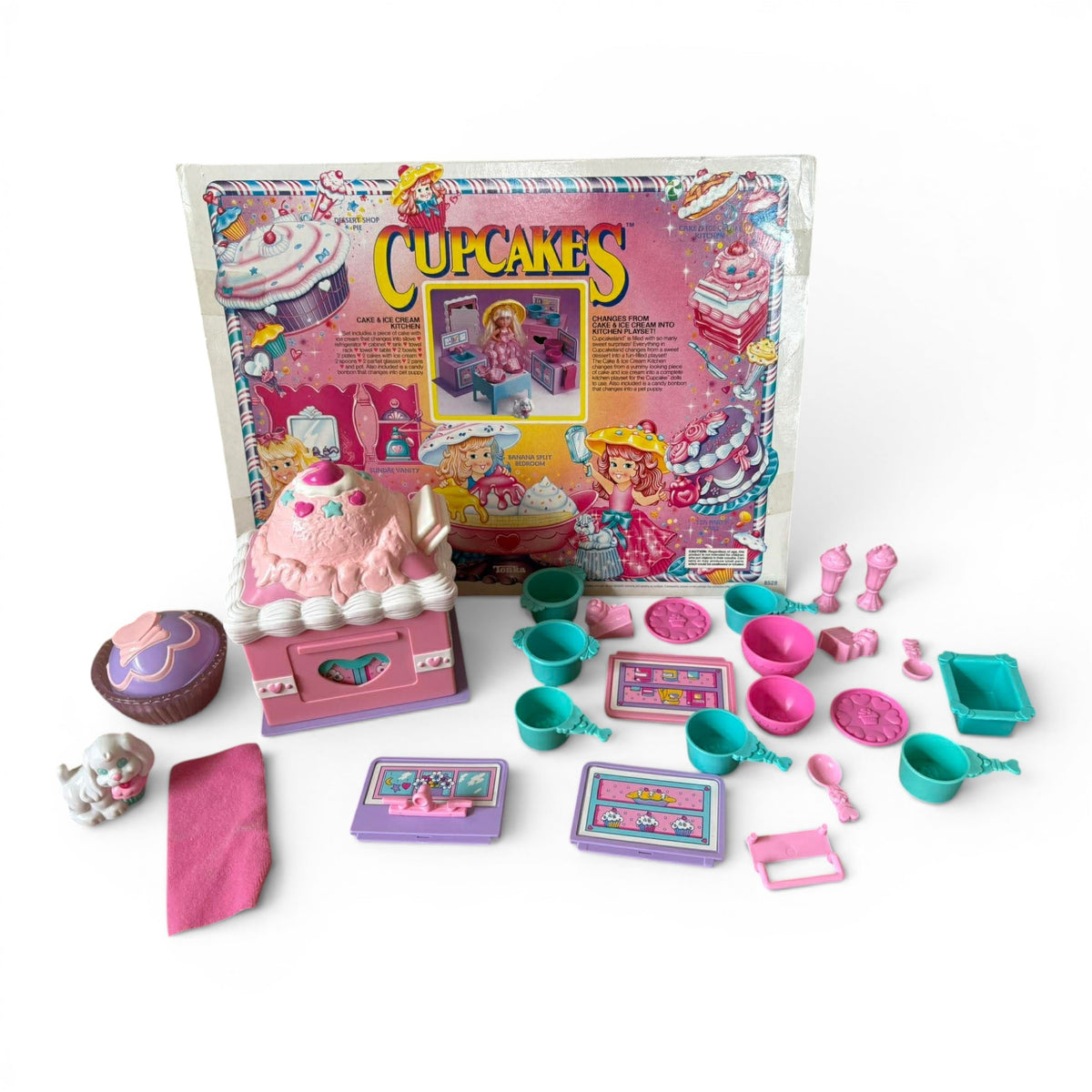 1991 Cupcakes Cake and Ice Cream Kitchen Playset Front view