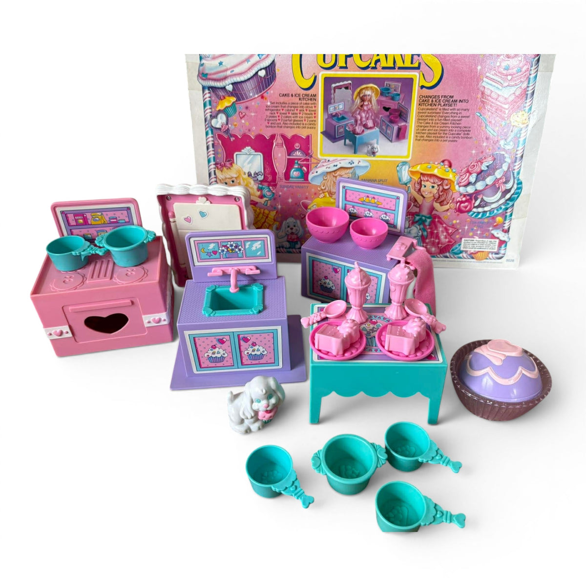 1991 Cupcakes Cake and Ice Cream Kitchen Playset Face view