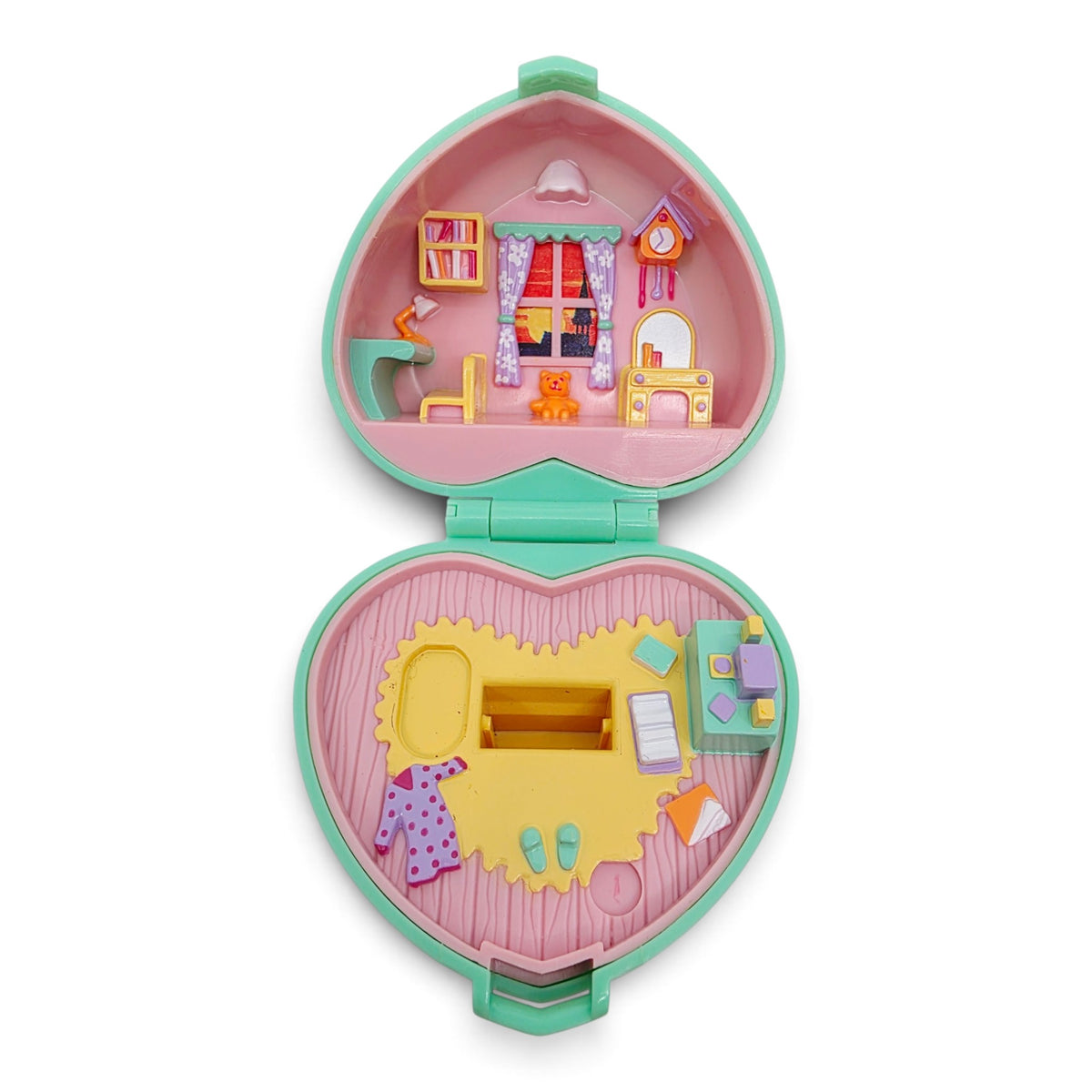 1991 Polly Pocket Midge's Bedtime Compact Front view