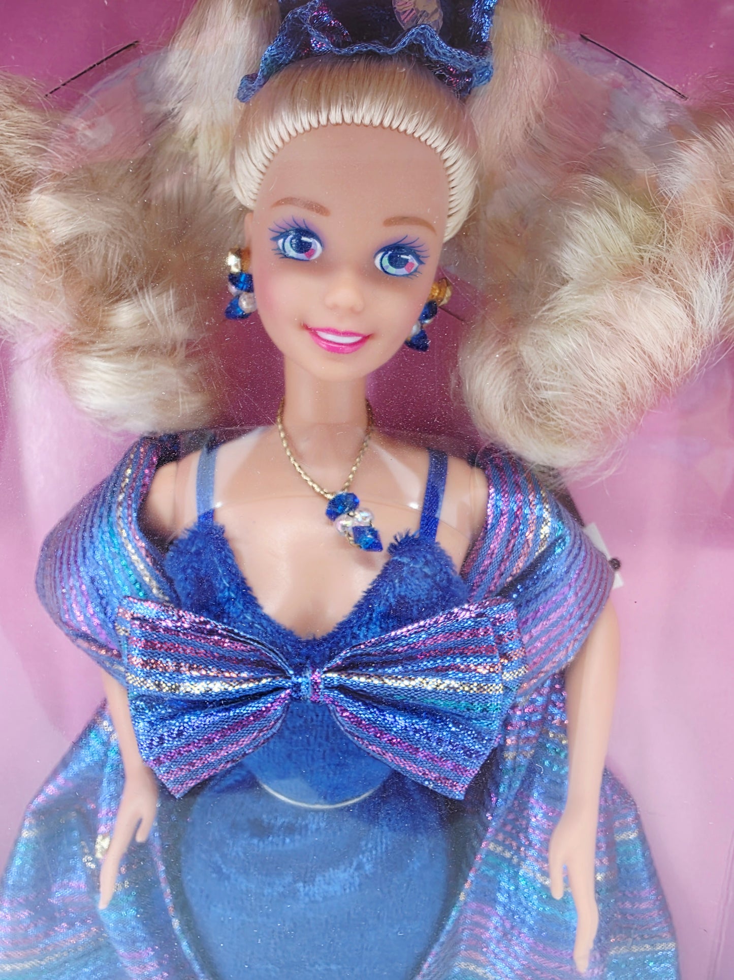 1992 Barbie Evening Elegance doll — Face close-up