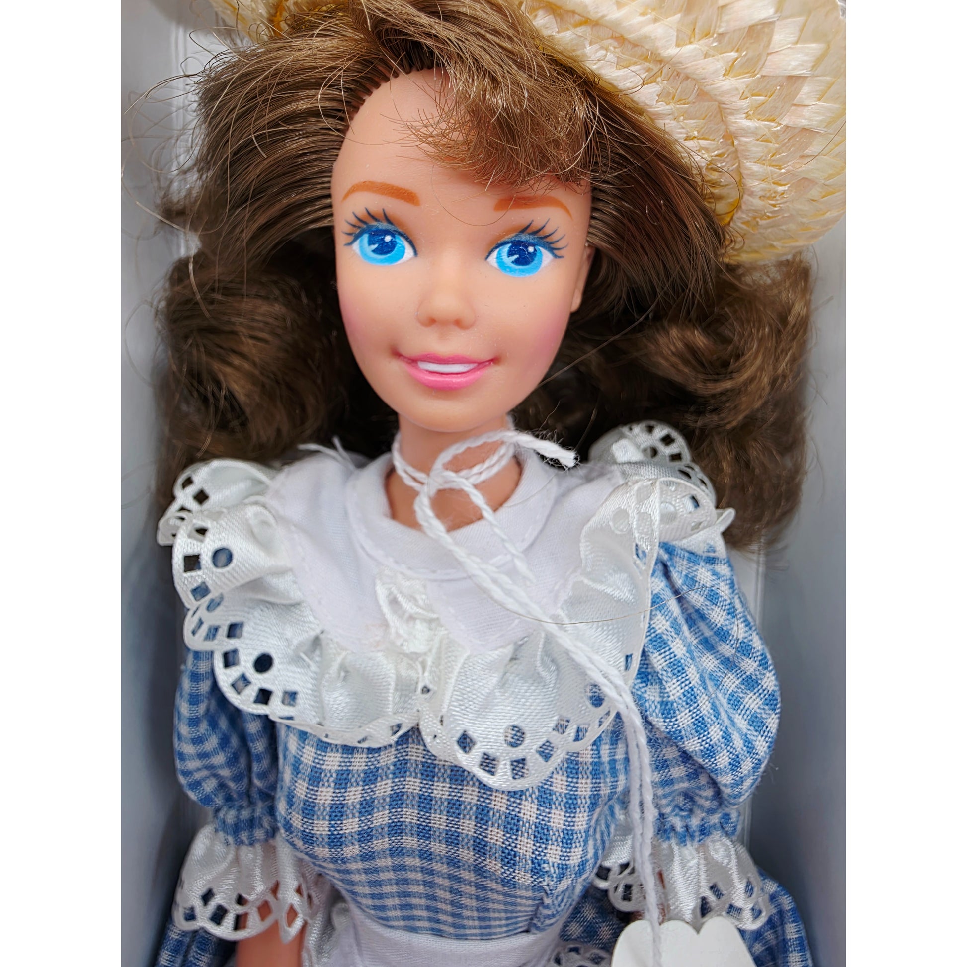 1992 Barbie Little Debbie Series 1 Little Debbie doll — Face close-up