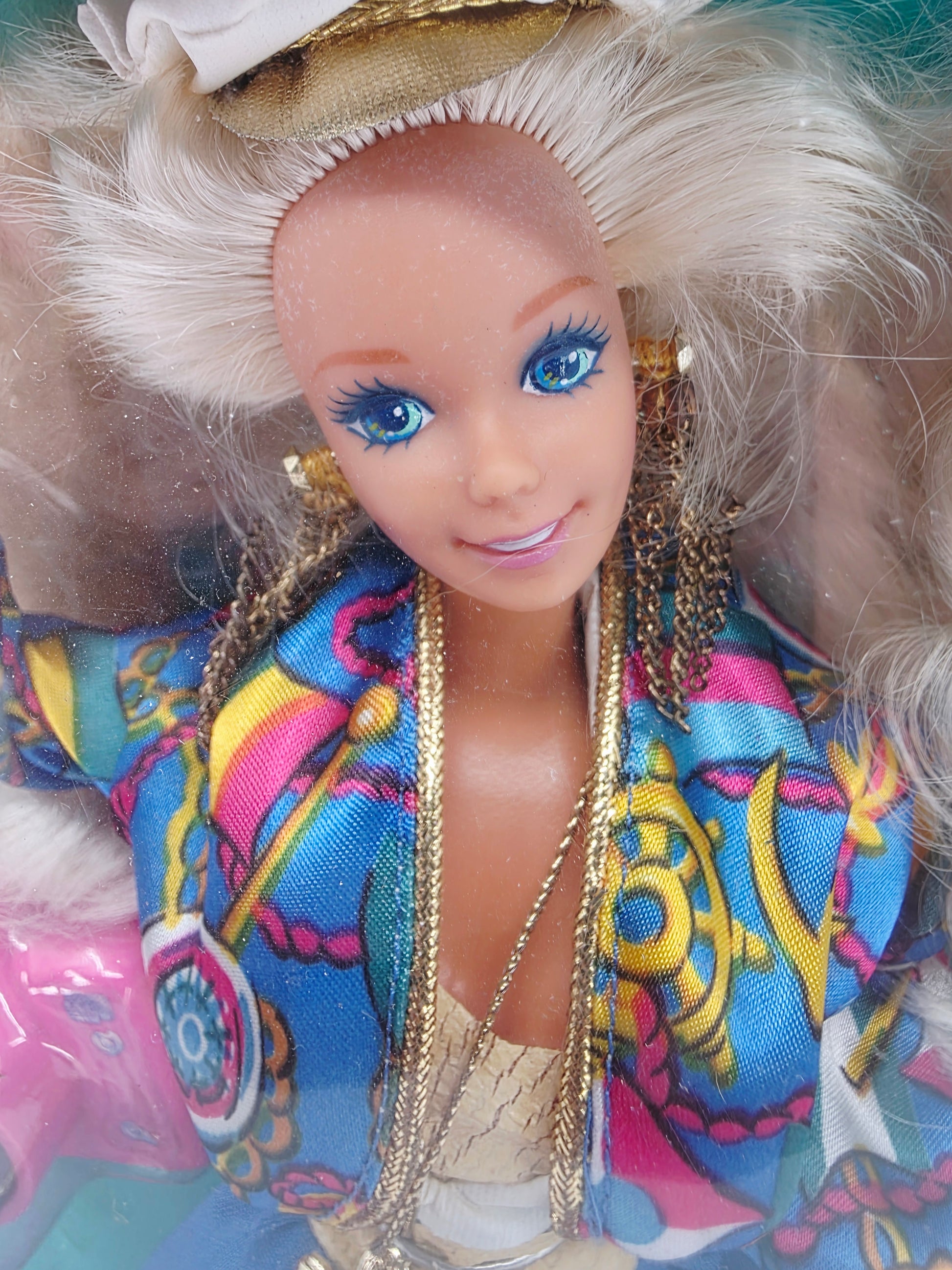 1992 Barbie Sea Holiday Barbie doll — Face close-up
