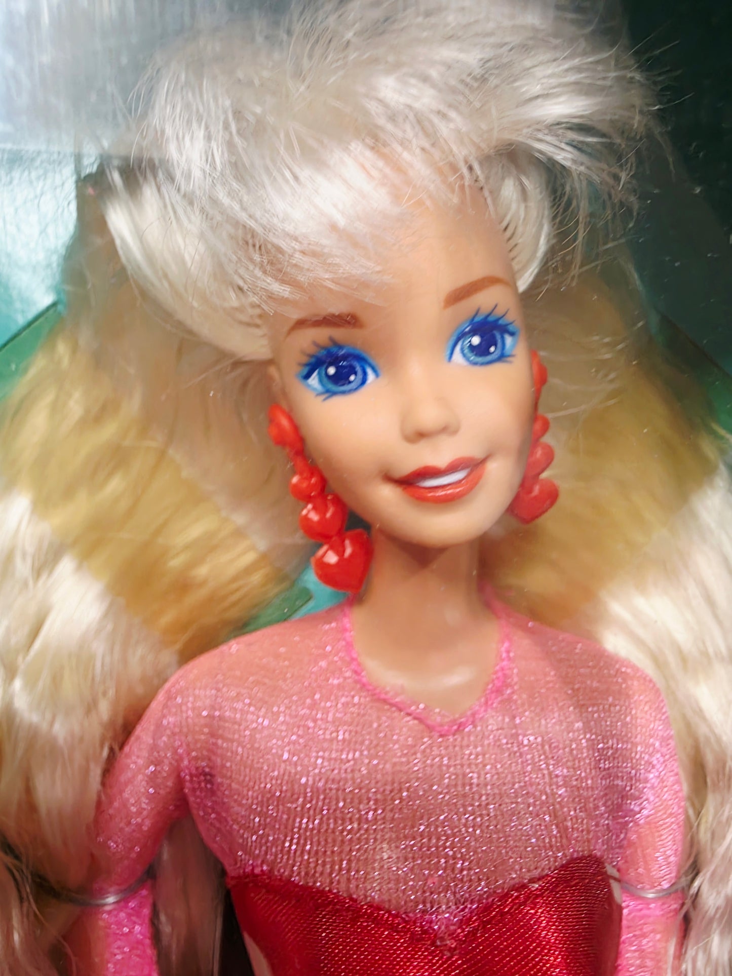 1993 Barbie BMine doll — Face close-up