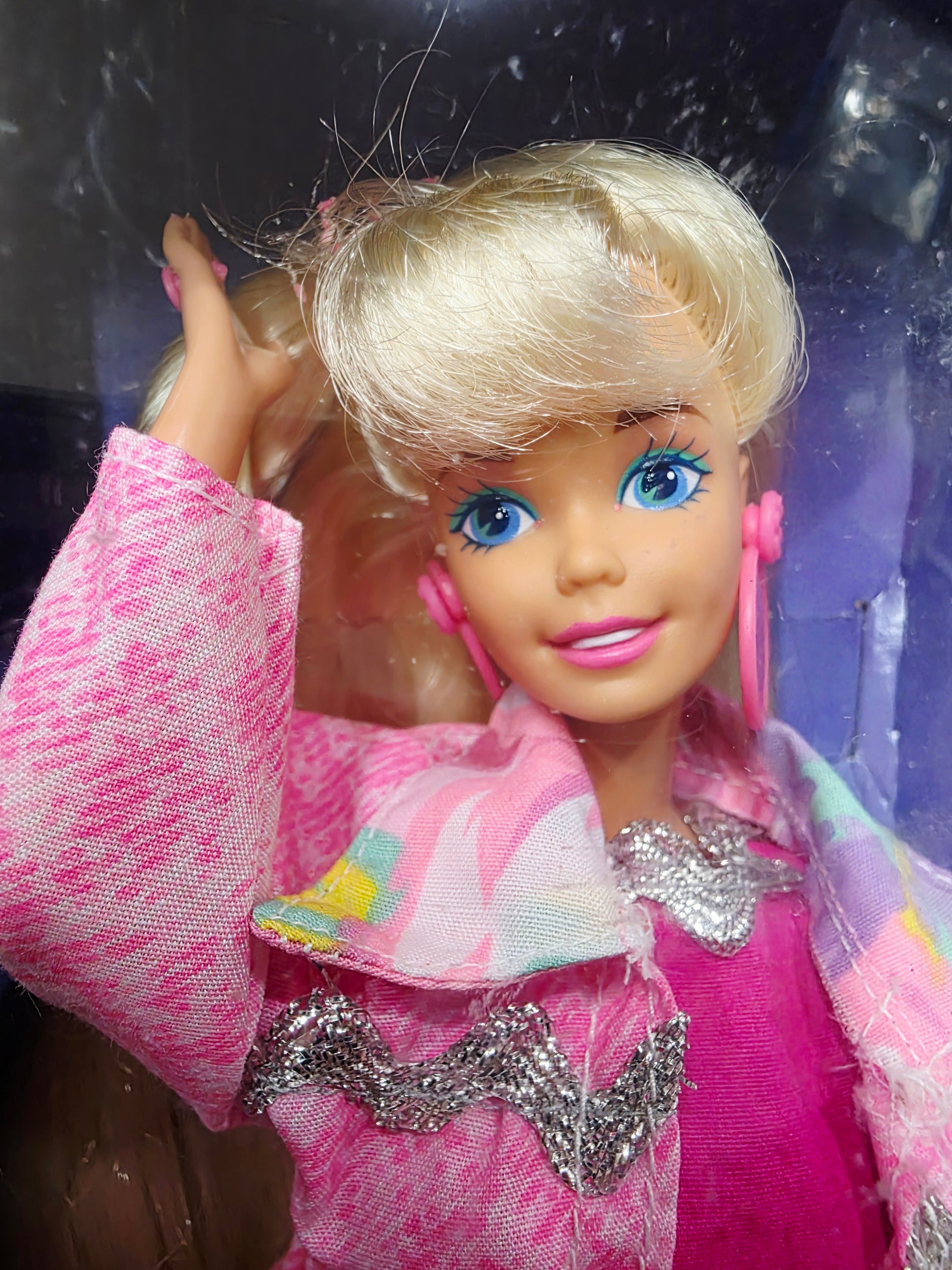 1993 Barbie Paint 'N Dazzle doll — Face close-up