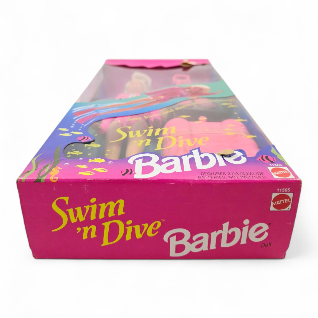 1993 Barbie Swim 'n Dive doll — Bottom view