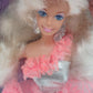 1994 Barbie 3 Looks Barbie doll — Face close-up