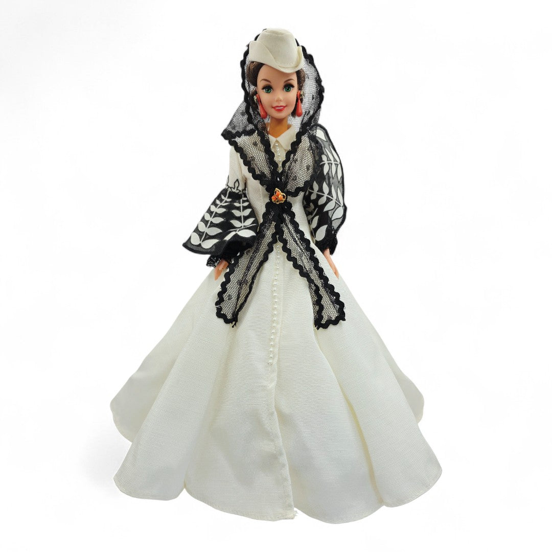 Vintage 1990s doll. Gone with the Wind. Scarlet O'Hara. Front view.