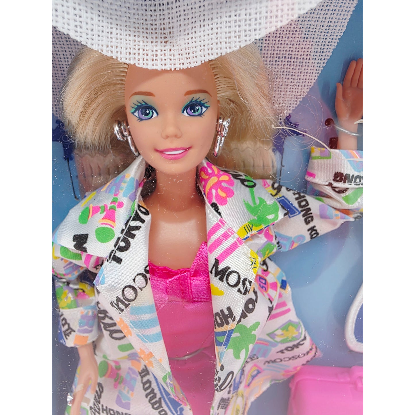 1994 Barbie Special Edition International Travel doll — Face close-up