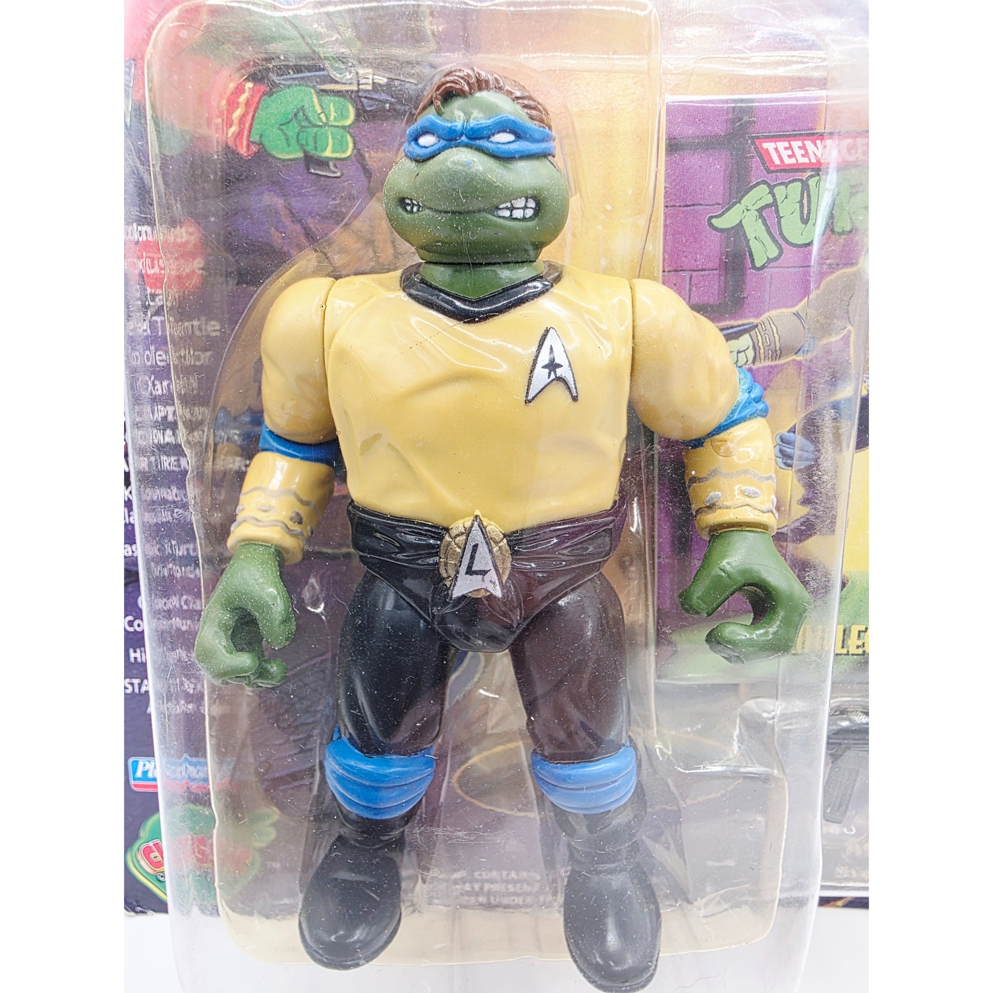 1994 Teenage Mutant Ninja Turtles Star Trek TMNT - Captain Leonardo Leonardo action figure — Face close-up