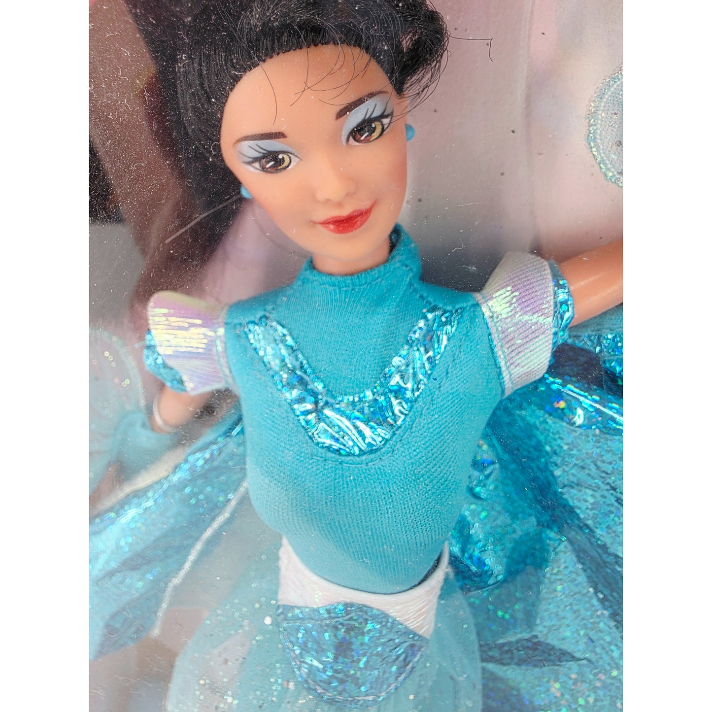 1995 Barbie Flying Hero Kira doll — Face close-up