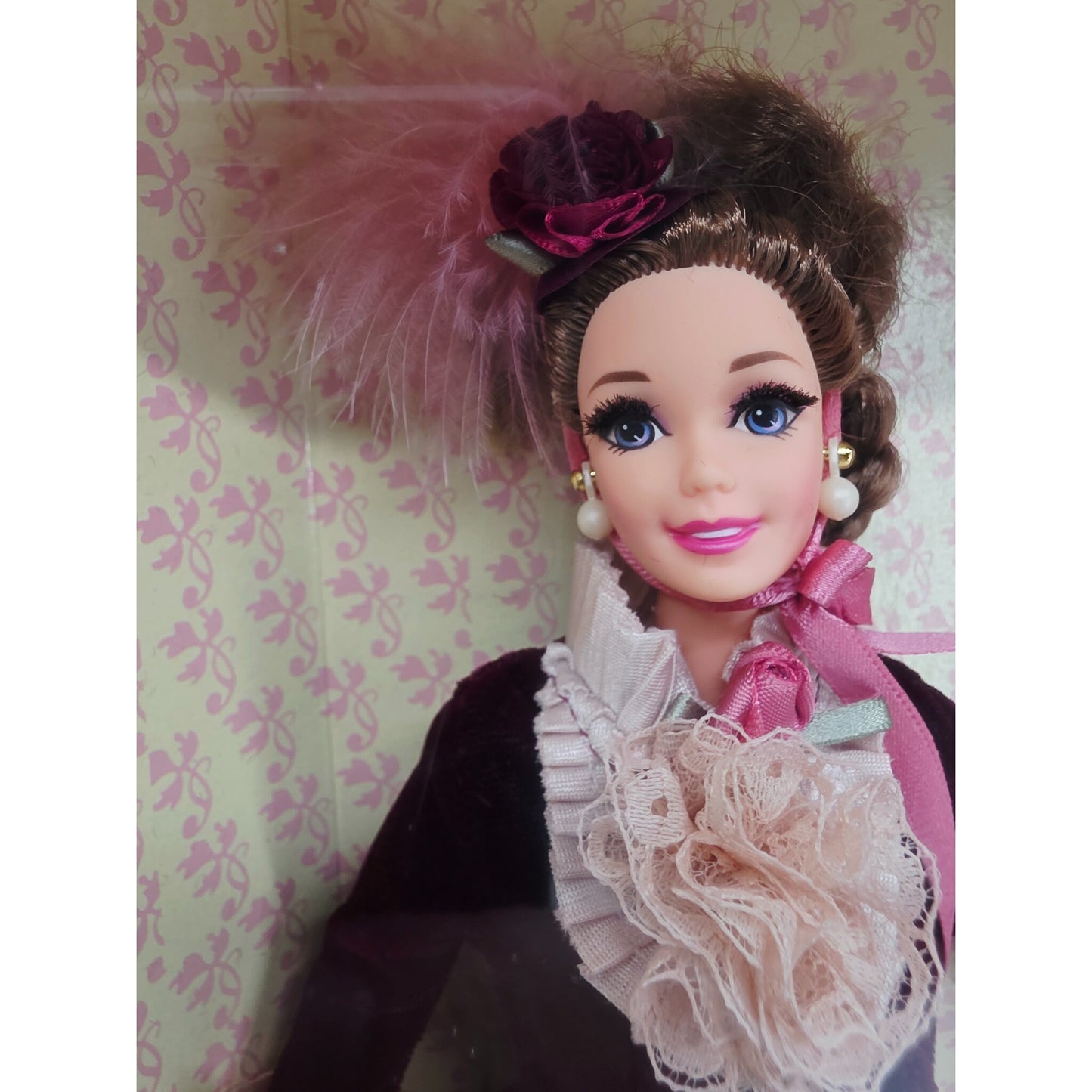 1995 Barbie Great Eras Collection Victorian Lady doll — Face close-up