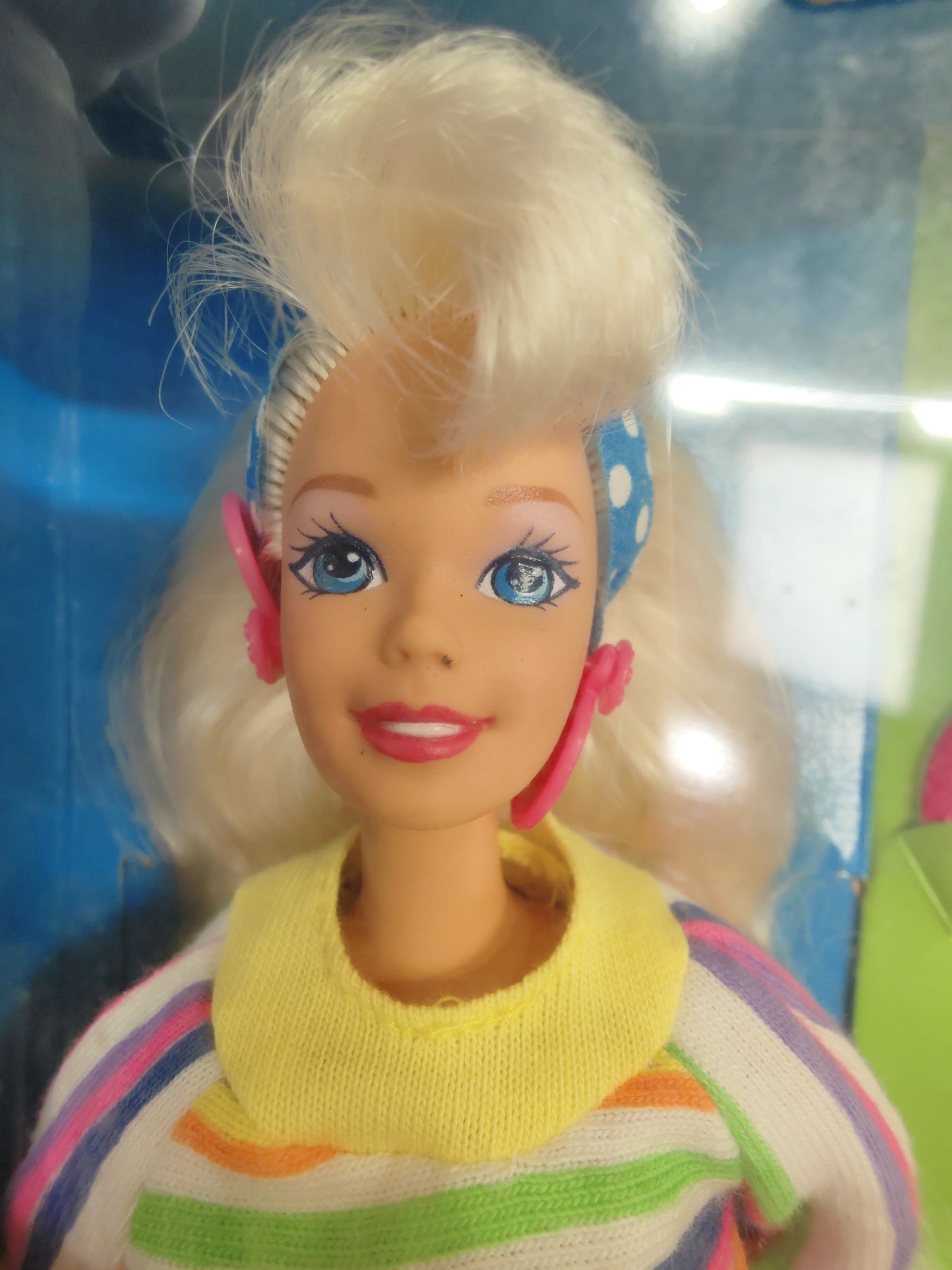 1995 Barbie POG Special Edition doll — Face close-up