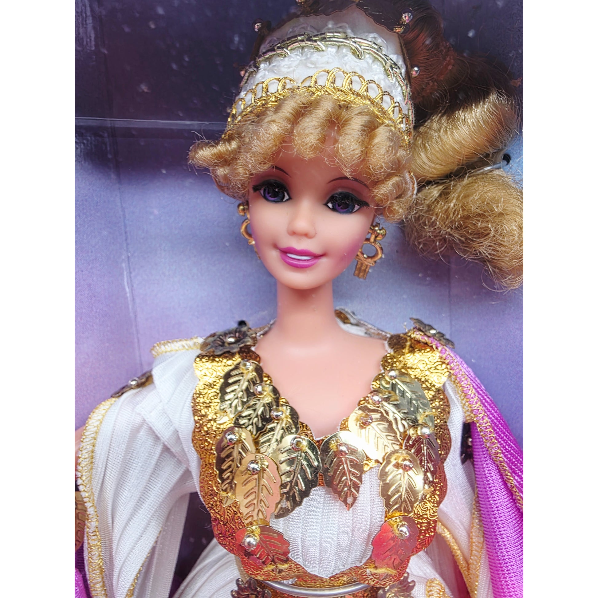 1995 Barbie The Great Eras Collection Grecian Goddess doll — Face close-up