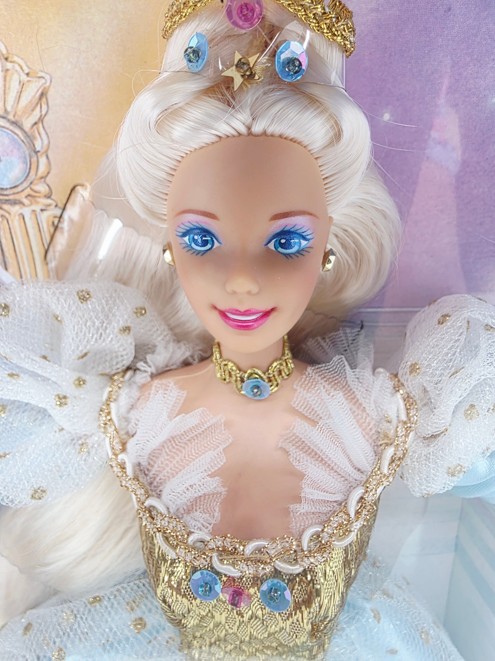 1996 Barbie Children's Collector Series Cinderella doll — Face close-up