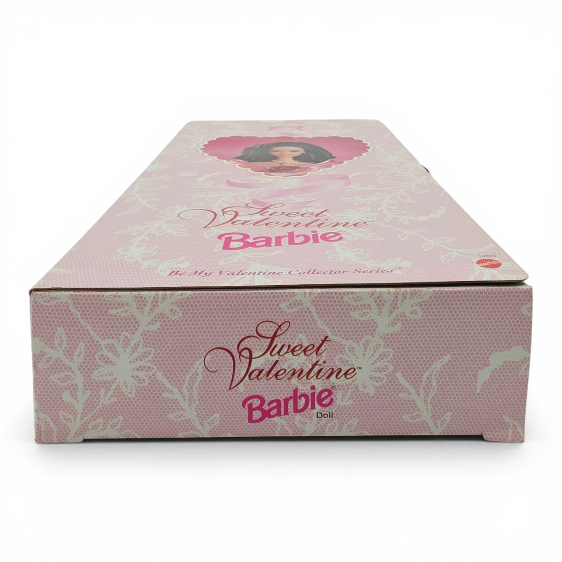1996 Barbie Hallmark Be My Valentine Sweet Valentine doll — Bottom view