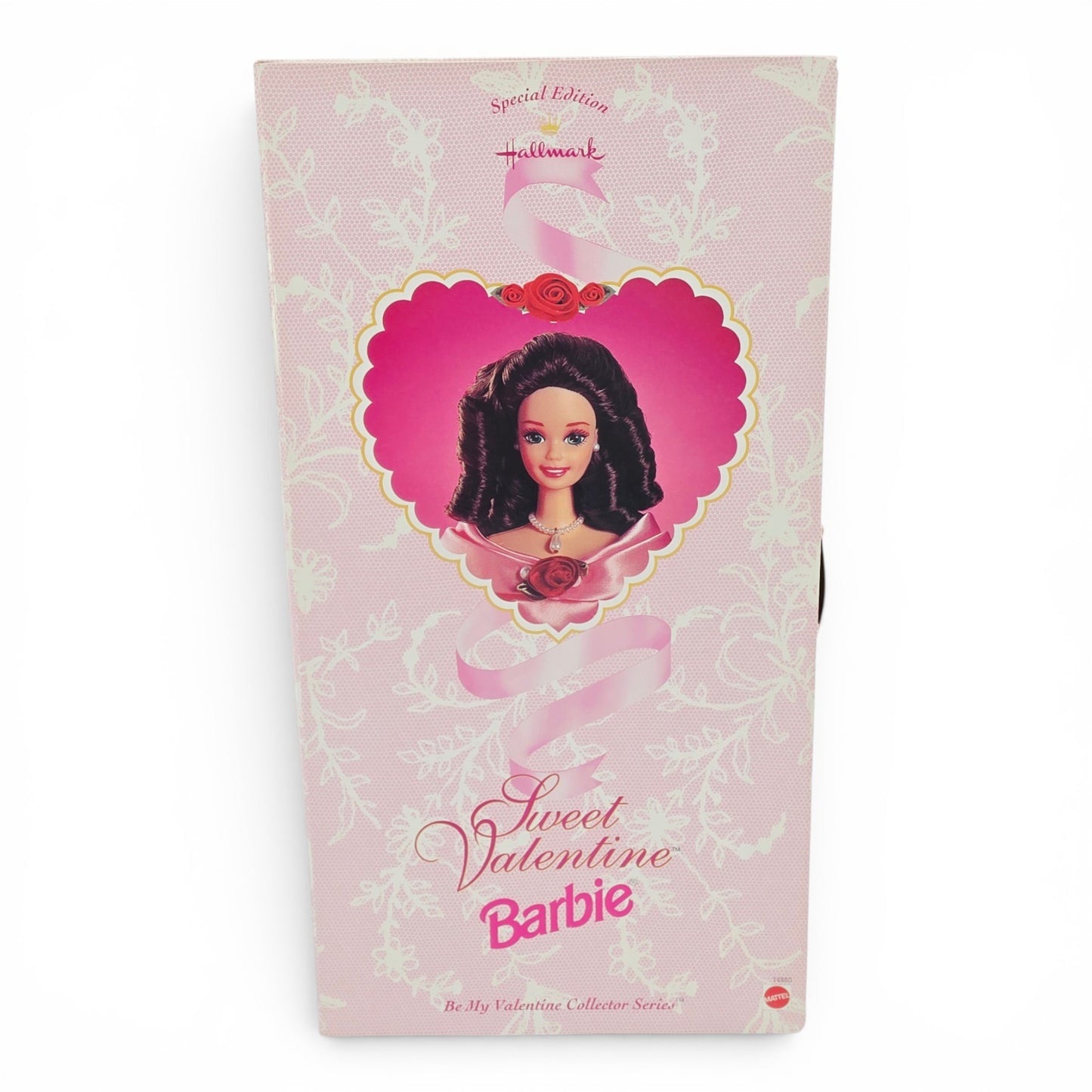 1996 Barbie Hallmark Be My Valentine Sweet Valentine doll — Close-up 1
