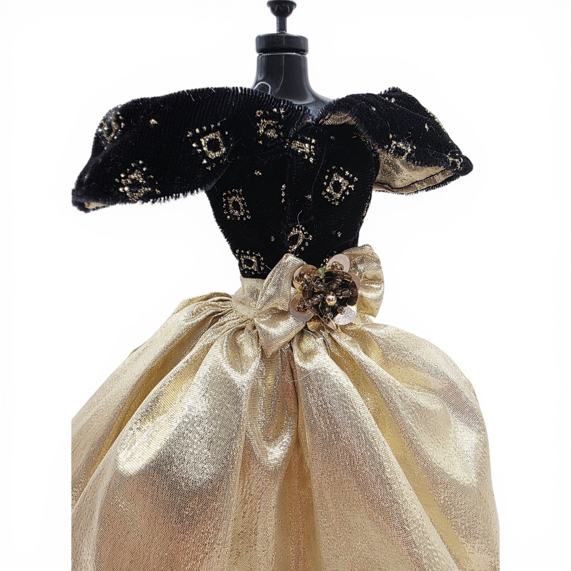 1996 Brass Key Designer Gown Collection Gold Lame & Black Velvet Gown doll fashion — Close-up 1