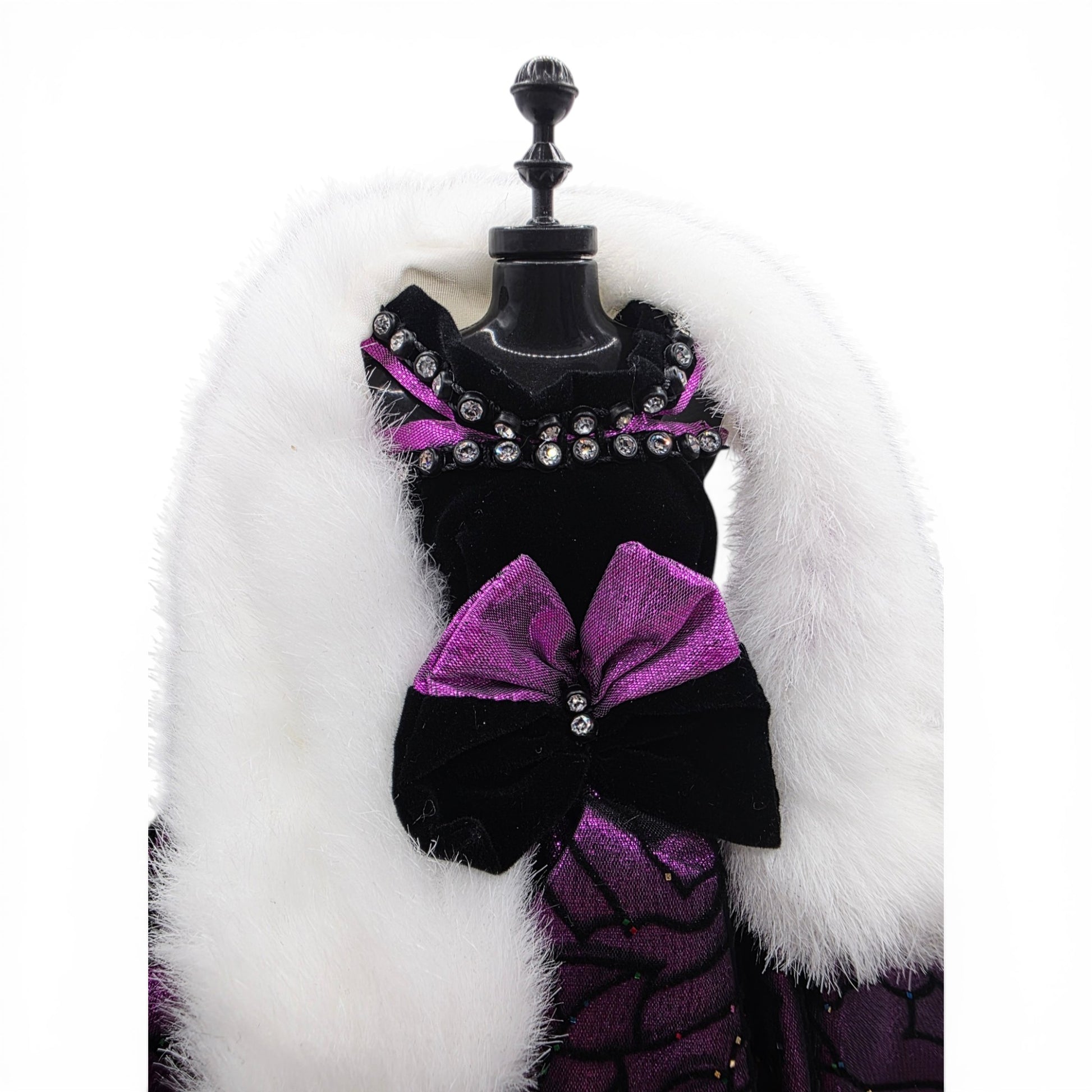 1996 Brass Key Designer Gown Collection Metallic Purple Velvet & White Fur Gown doll fashion — Face close-up