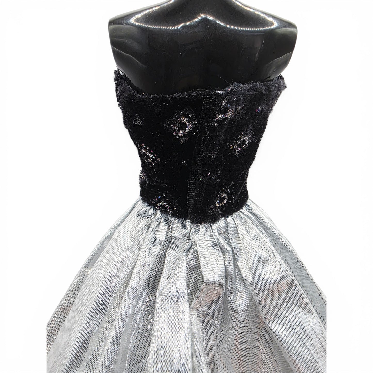 1996 Brass Key Designer Gown Collection Silver Brocade, Fur and Velvet Gown & Jacket doll fashion — Close-up 5