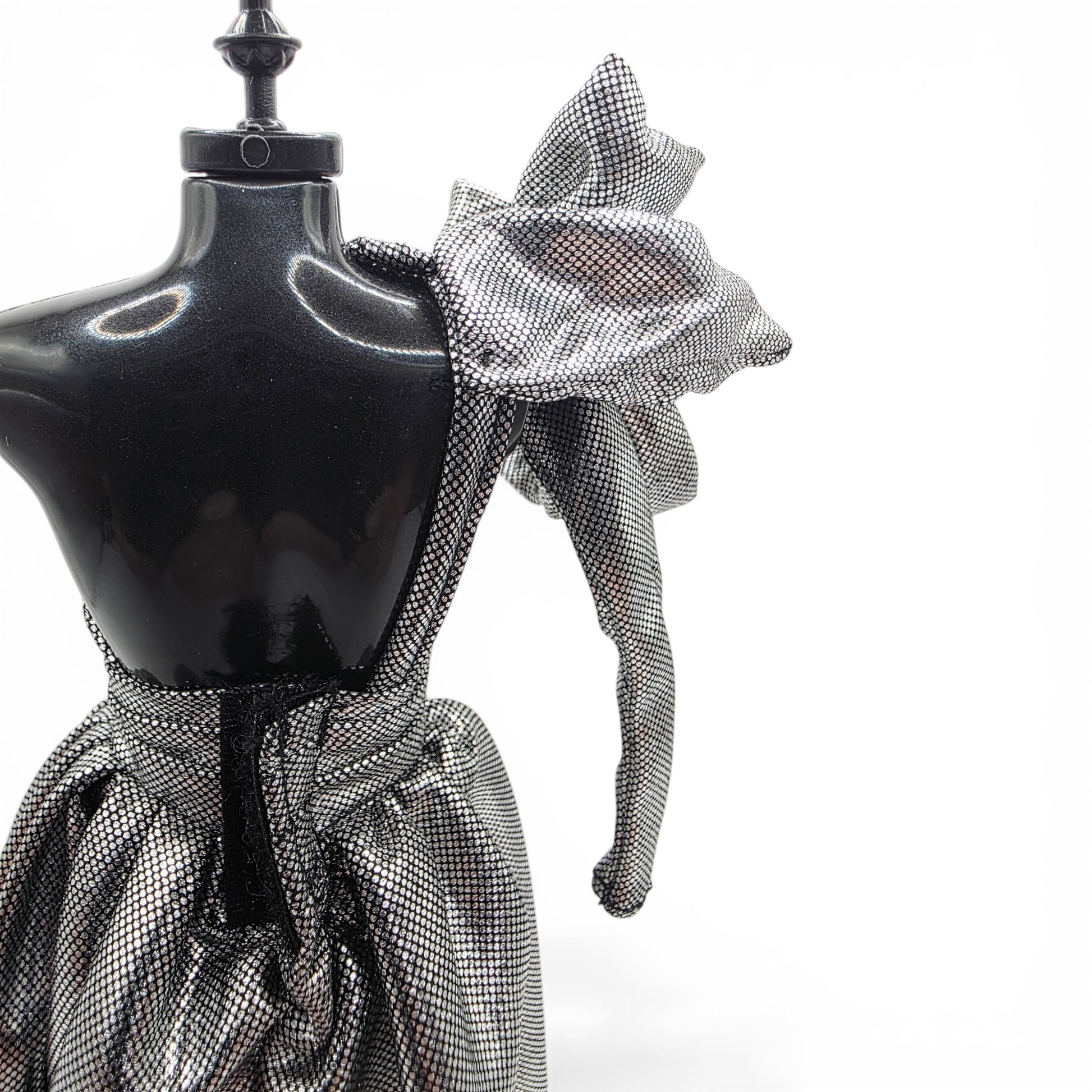 1996 Brass Key Designer Gown Collection Silver Sculptural Gown doll fashion — Close-up 2