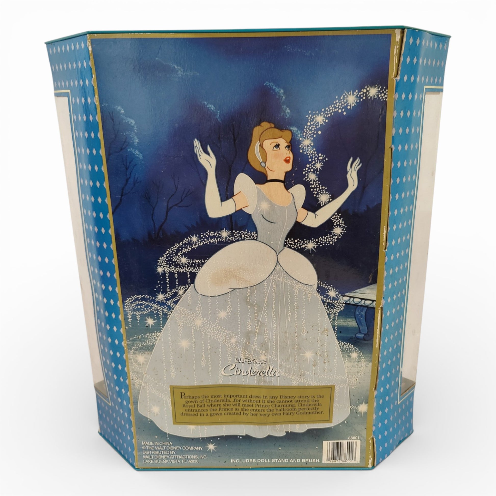 1996 Cinderella Disney Store - Classic Doll Collection Cinderella doll — Back view
