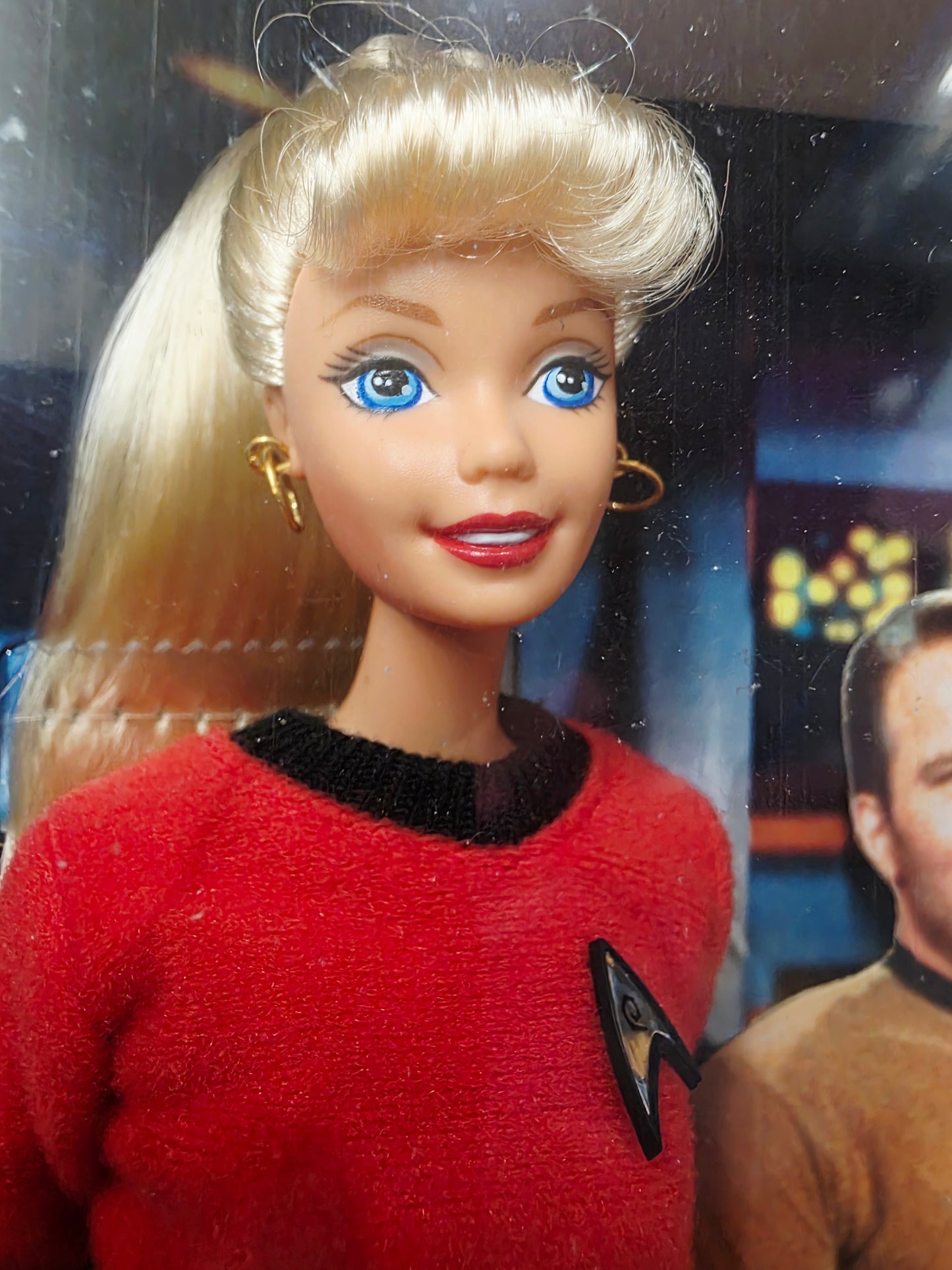 1996 Star Trek Star Trek doll giftset — Face close-up