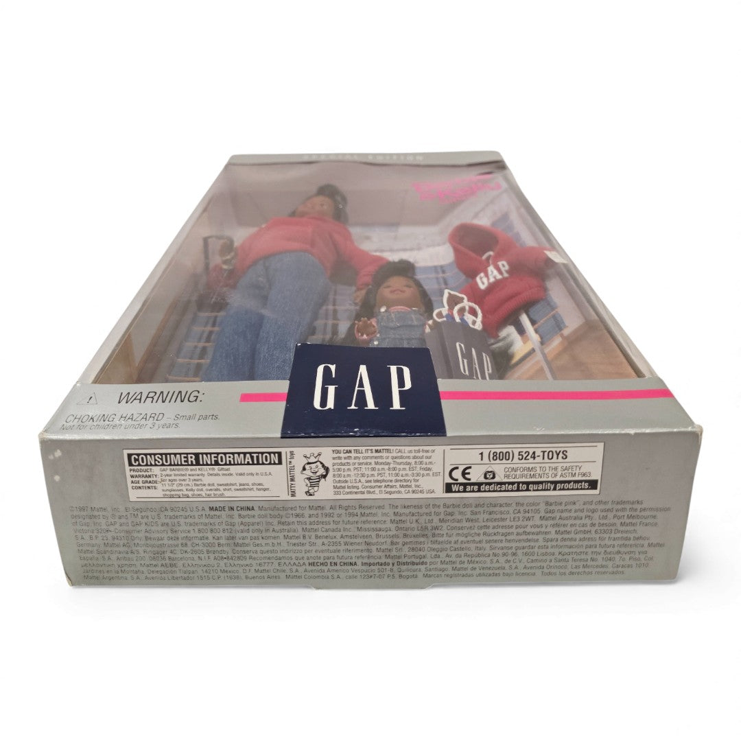 Vintage 1990s doll. Gap Giftset. Barbie & Kelly. Bottom view.