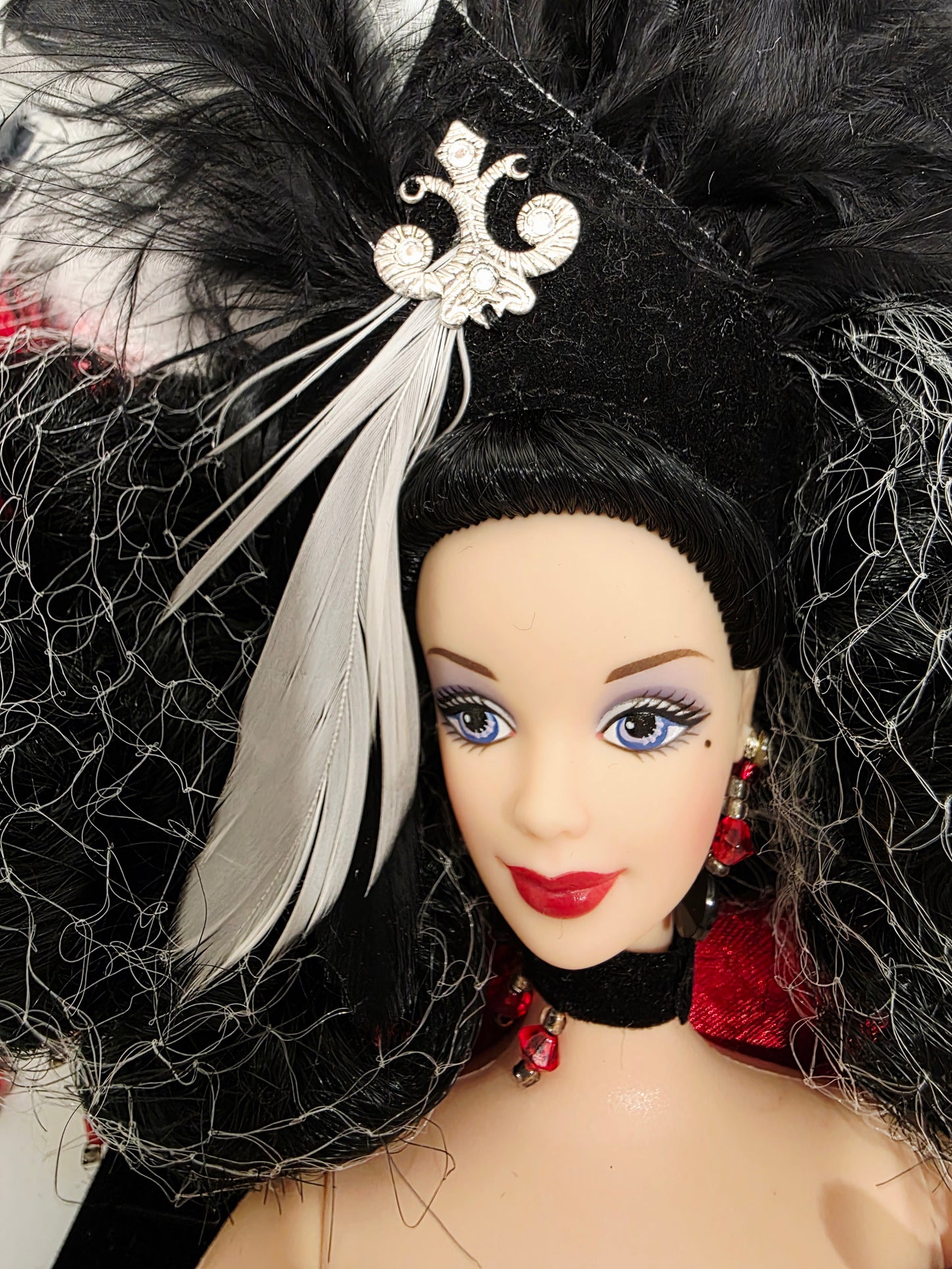 Vintage 1990s doll. Illusion Barbie. Masquerade Gala Collection. Face view.